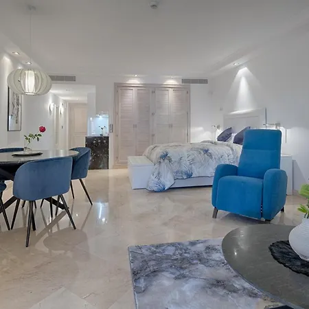 Studio Private Wing Estepona Otel 5*