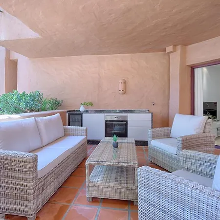 Studio Private Wing Estepona Otel 5*