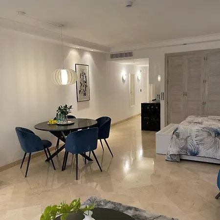 Studio Private Wing Estepona Estepona